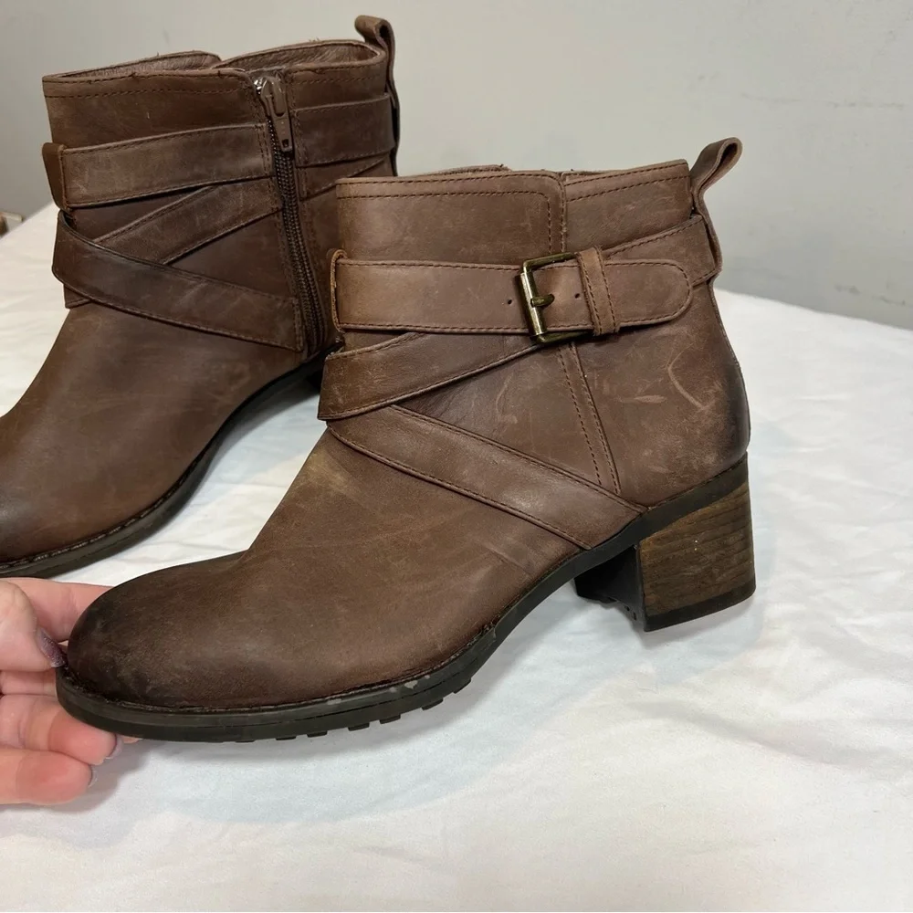 Tara M Gwen brown genuine leather side zip boots size 8